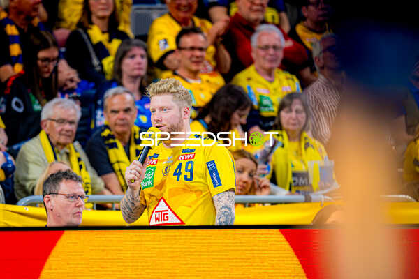 Spielerinterview während Rhein-Neckar Löwen vs TBV Lemgo