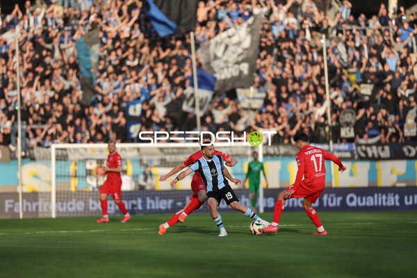 Dribbling im Carl Benz Stadion