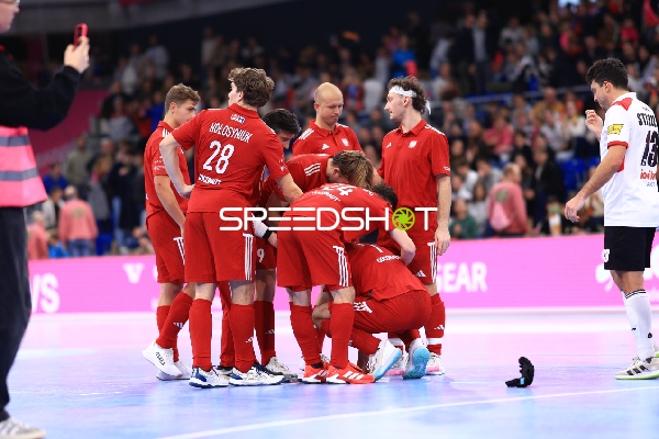 Jakub HOLOSYNIUK (28; Polen) und Mateusz NOWAKOWSKI (24; Polen) in Aktion