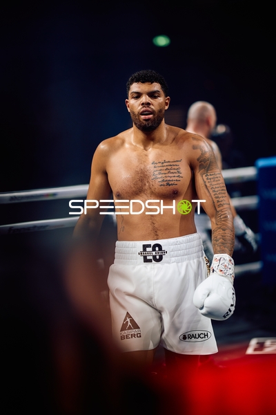 Emanuel Odiase in Ringside Zone