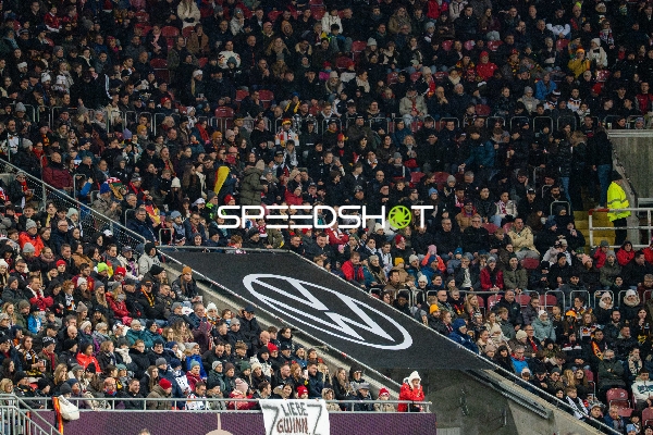 Zuschauer im Stadion