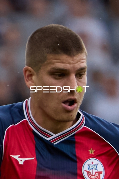 Spielszene Jan Mejdr (19, FC Hansa Rostock)