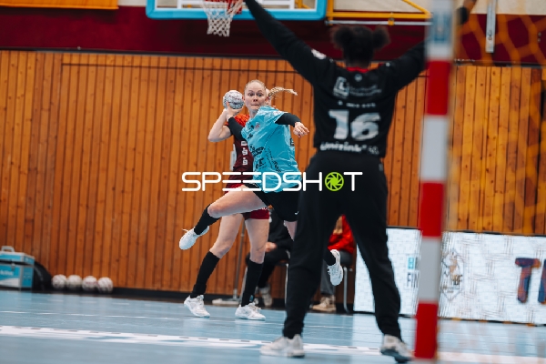 Szene mit Rikke Hoffbeck Petersen (22; Thüringer HC)