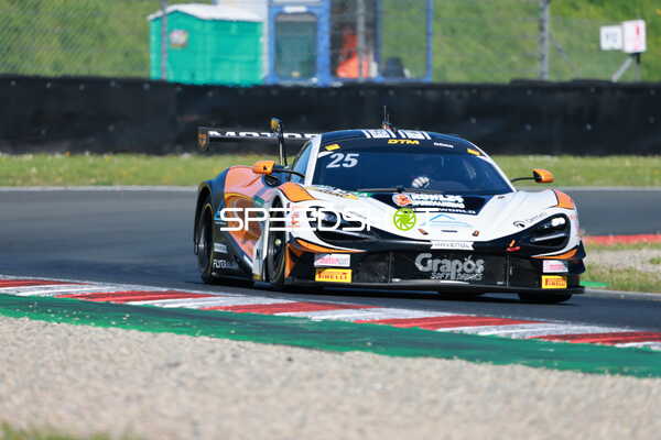 Ben Dörr (25, DTM 2025) auf der Rennstrecke