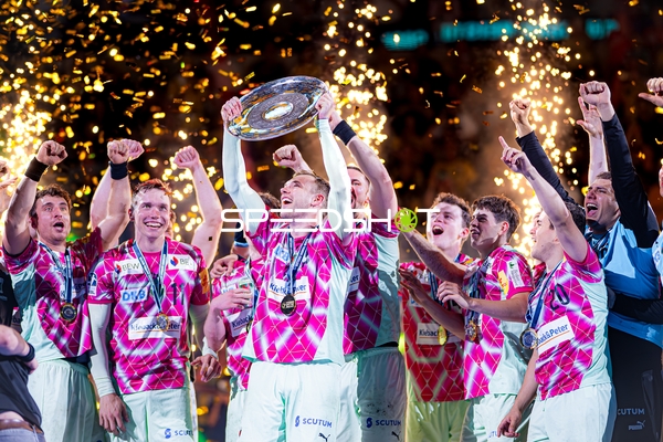 Füchse Berlin feiern Sieg