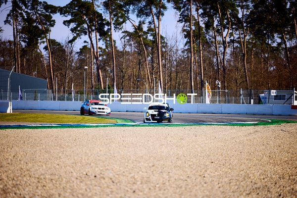 Rennautos auf dem Hockenheimring