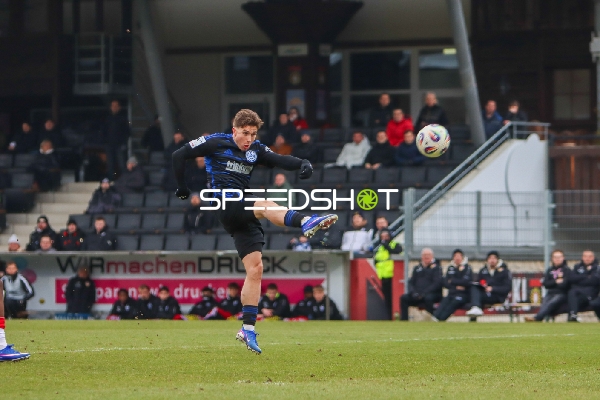 Schuss von Phillip Konig (27; MSV Duisburg)