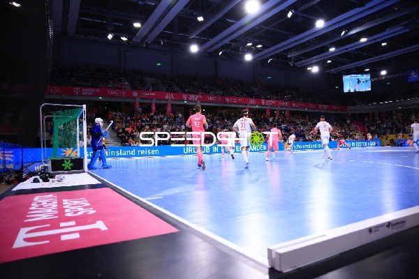 Anton Pöhling (12; Deutschland) und Jakub CHUMENCZUK (21; Polen) in Bewegung