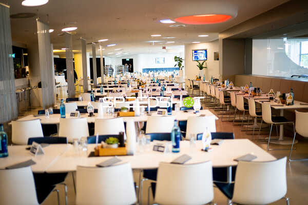 Leerer Speiseraum vor Event