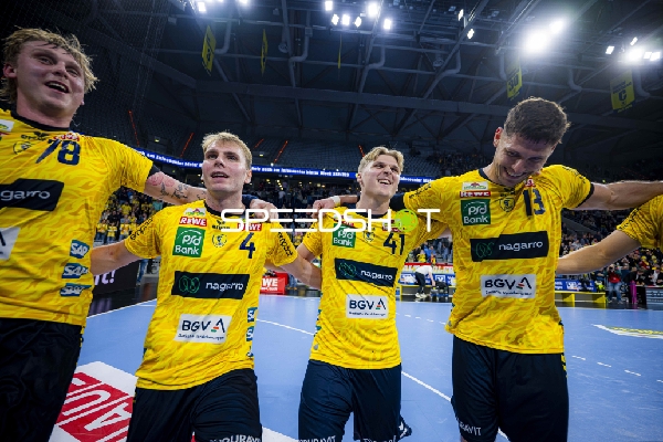 Jubel mit Edwin Aspenbäck (78; Rhein Neckar Löwen), Sebastian Heymann (13; Rhein Neckar Löwen) und Mathias Larson (4; Rhein Neckar Löwen)