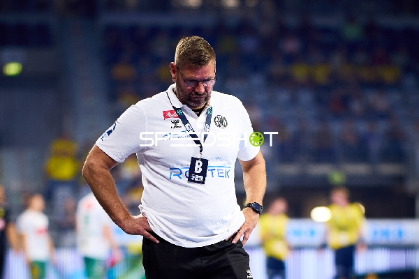 Trainer an der Seitenlinie