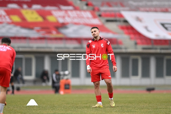 Artur Golubytskiy (14; FC Rot Weiß Erfurt) auf dem Spielfeld