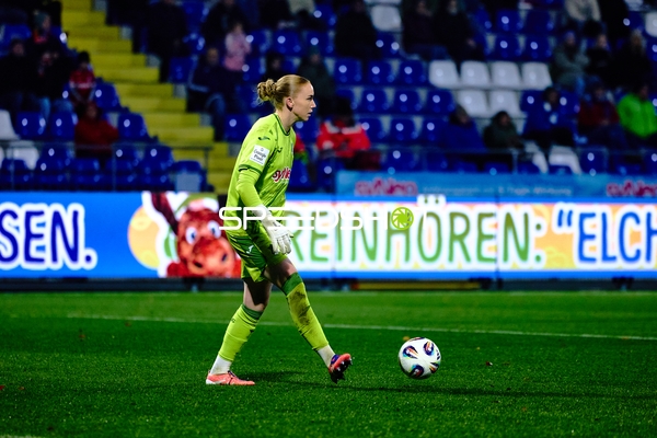 Torwart mit Ball