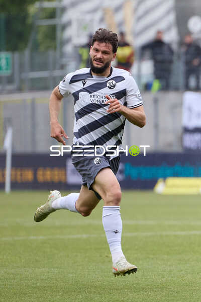 laufen Marco Schikora (21;SV Sandhausen)