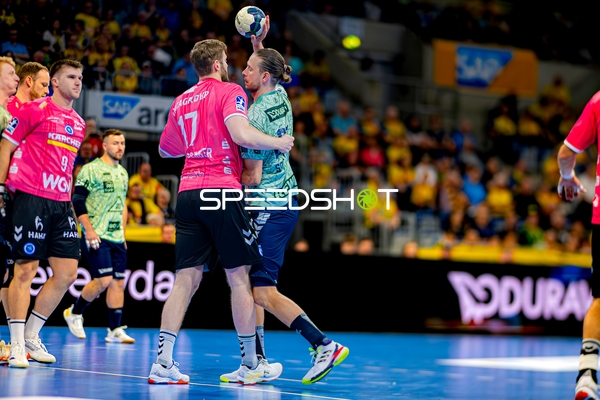 Ballbesitz und Verteidigung im Duell