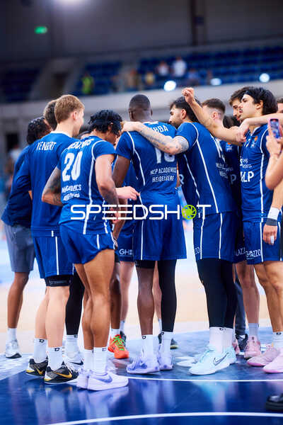 Teamhuddle Michael Weathers (20;MLP Academics Heidelberg), Bakary Dibba (10;MLP Academics Heidelberg), Marcel Keßen (15;MLP Academics Heidelberg)