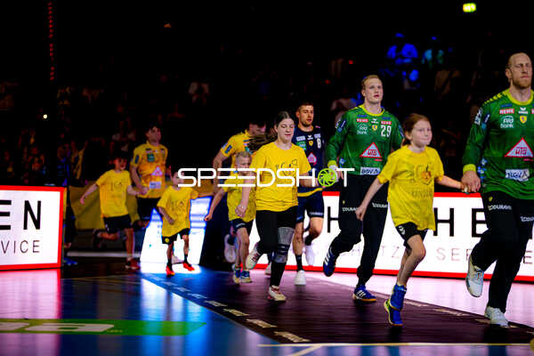 Spieler-Einlauf mit David Späth (29;Rhein Neckar Löwen), ,