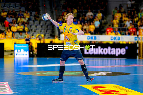 Wurf Gustav Davidsson (22;Rhein Neckar Löwen)