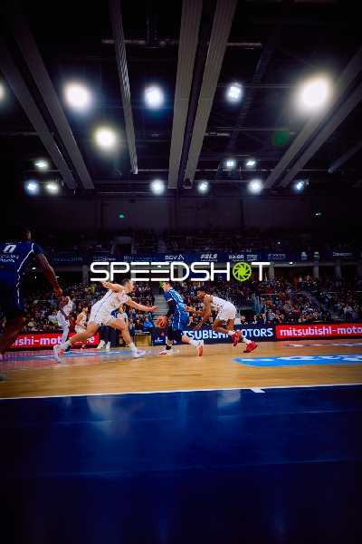 Boden-Kampf um den Ball