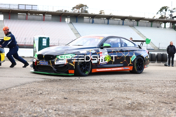 Tomas Pfister in Fahrt bei DMV Goodyear Racing Days