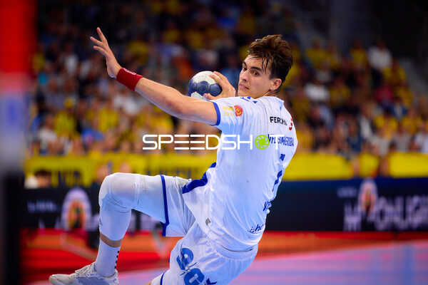 Handball I Herren I Saison 2024-2025 I Daikin HBL I 12. Spieltag I Julian Koester (7;VfL Gummersbach) wirft aufs Tor
