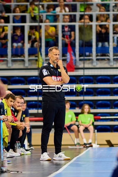 Coach an der Seitenlinie