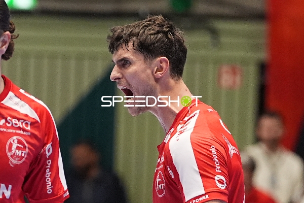 Handball-Szene mit Spieler von Team MT Melsungen