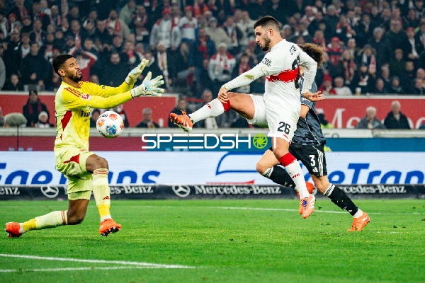 Torraumszene mit Deniz Undav (26; VfB Stuttgart)