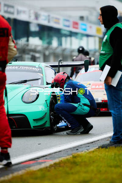 Falken Motorsports (33): Alessio Picariello, Julien Andlauer Boxenstopp absolviert