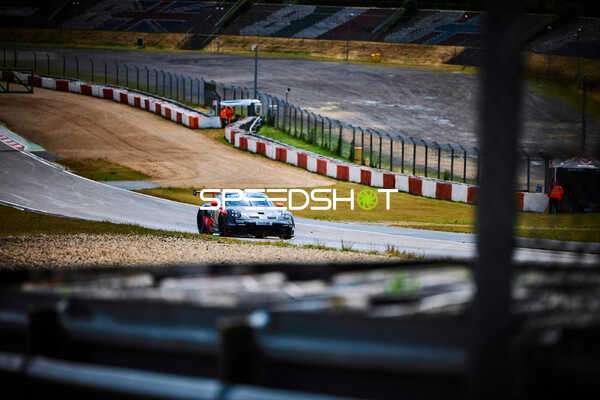 Fahrzeug Mühlner Motorsport (921): Arne Hoffmeister, David Jahn, Tim Scheerbarth auf Rennstrecke