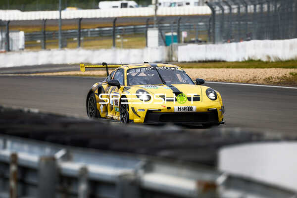 Fahrzeug 906; Mühlner Motorsport auf Rennstrecke