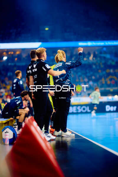 Team an der Seitenlinie