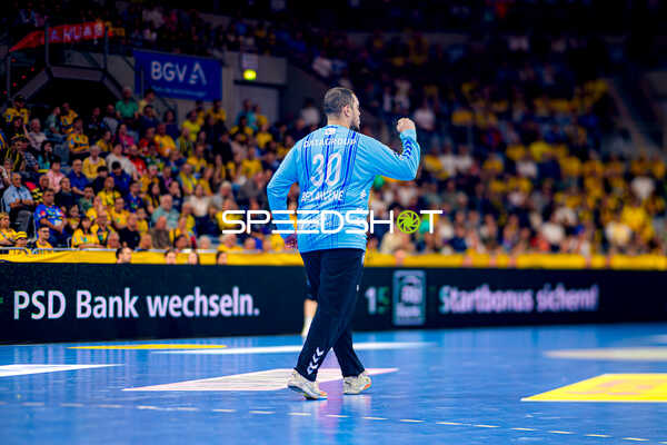 Samir Bellahcene (30, TVB 1898 Stuttgart) jubelt