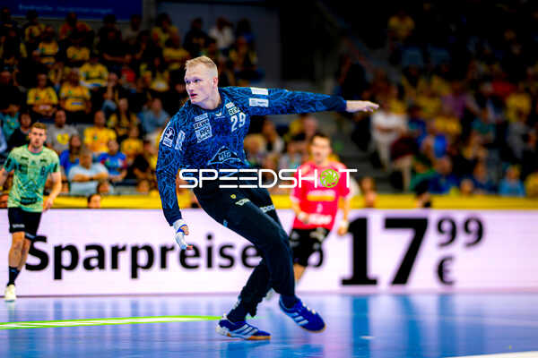 Torwurf von David Späth (29; Rhein Neckar Löwen)