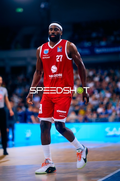 Osunniyi in Bewegung auf dem Spielfeld