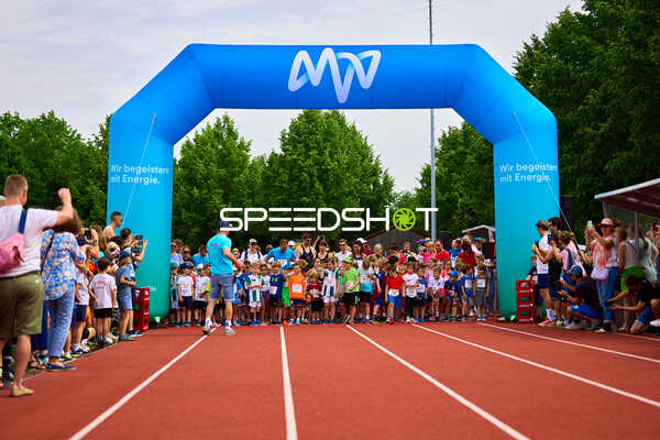 TVE Sommerlauf Edingen 2025: Start der Kinderläufe am TVE Sportzentrum