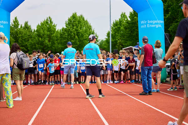 TVE Sommerlauf Edingen 2025: Vorbereitung am Startbereich im TVE Sportzentrum