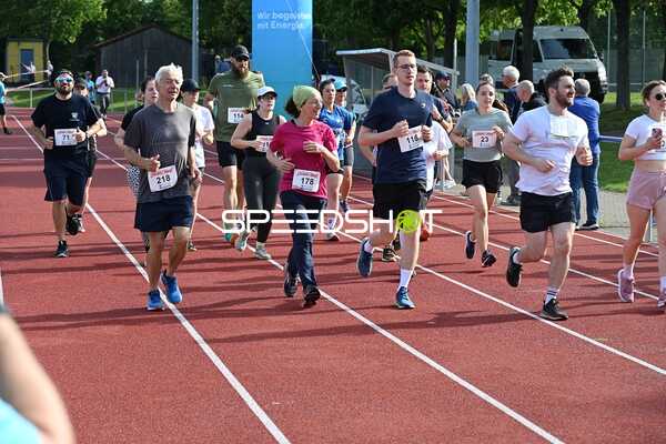 Gemeinsamer Lauf beim TVE Sommerlauf