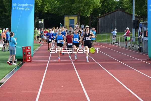 Gemeinsamer Start beim TVE Sommerlauf Edingen 2025
