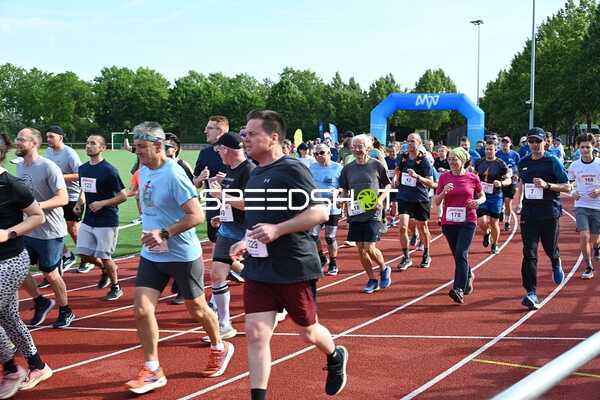 Gemeinsamer Laufstart in Edingen