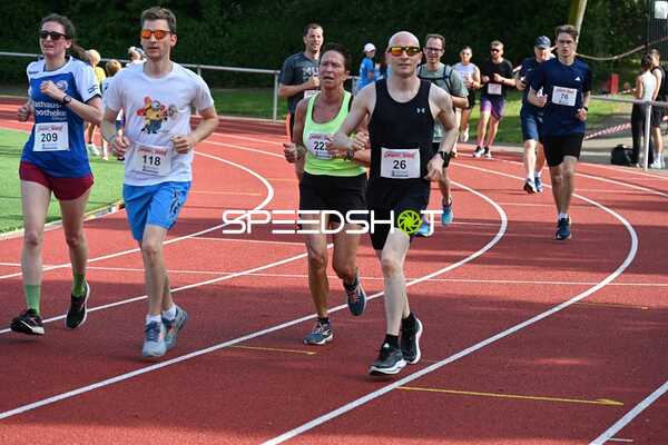 Läufer beim TVE Sommerlauf Edingen 2025