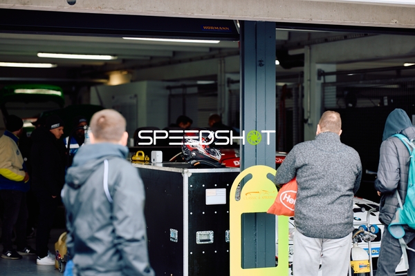 Aktivität in der Boxengasse