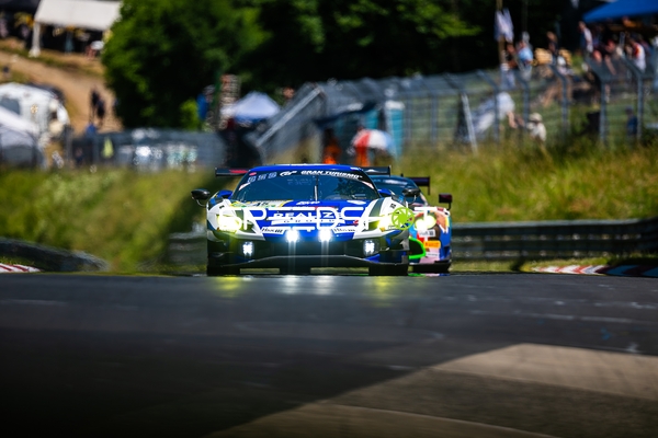 REALIZE KONDO RACING auf Strecke