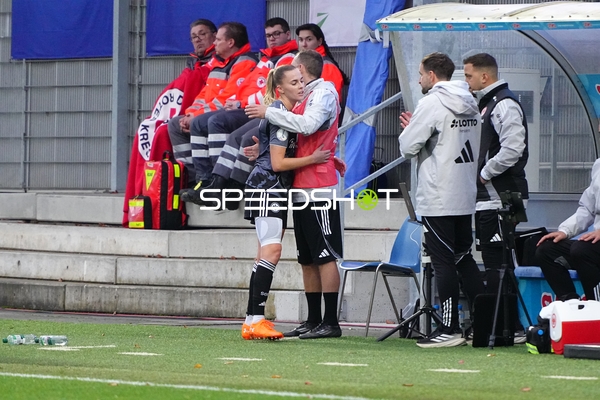 Spielerin im Gespräch