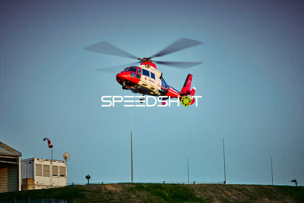 Rettungshubschrauber über Nürburgring