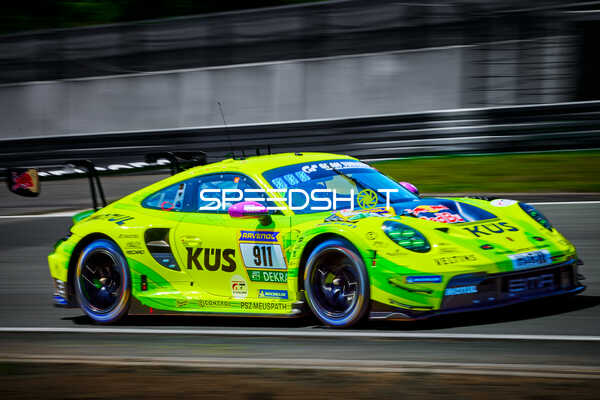 Rennfahrzeug auf dem Nürburgring