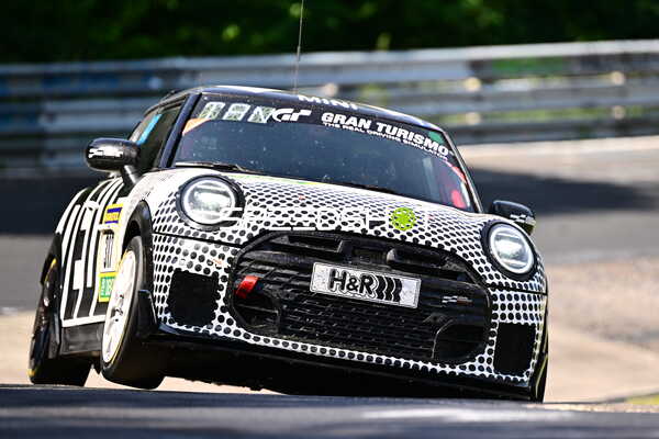 Rennfahrzeug auf der Nordschleife
