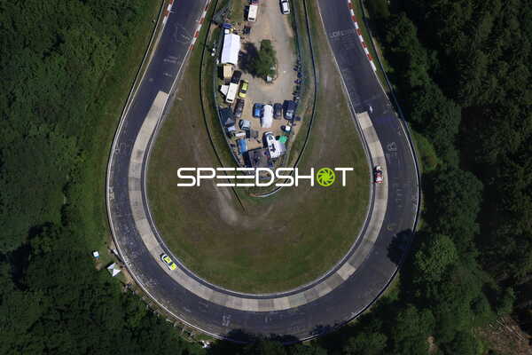 Rennfahrzeuge auf der Nordschleife