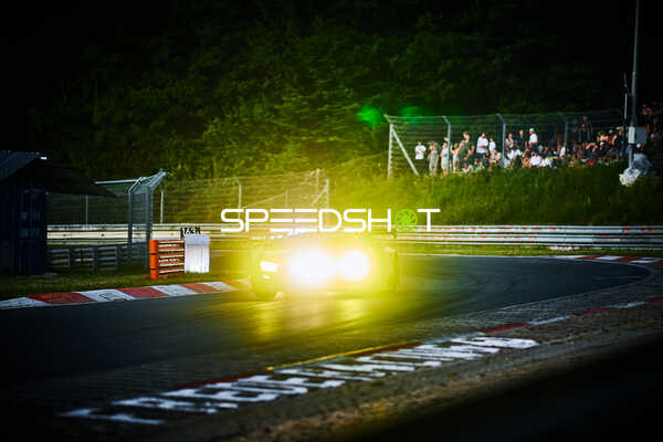 Rennfahrzeug auf der Nordschleife