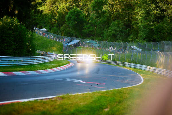Rennfahrzeug auf der Nordschleife